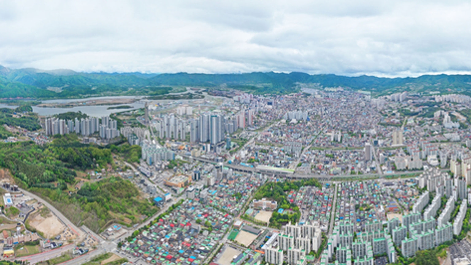 Panoramic view of Chuncheon City shown in the source report.