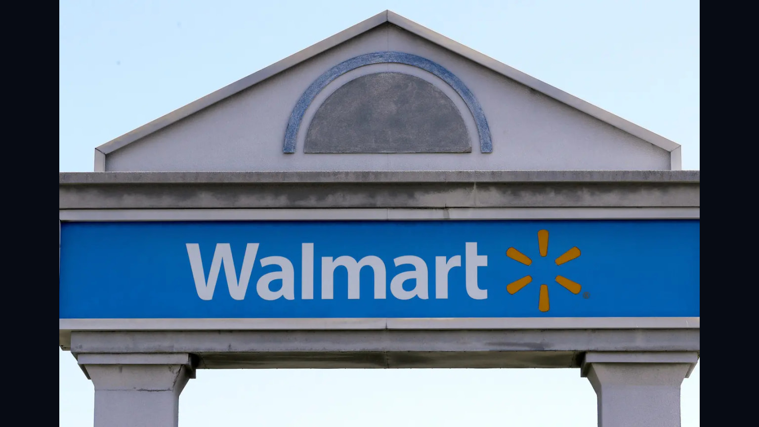Walmart says its AI shopping assistant won’t use personal data to set ...